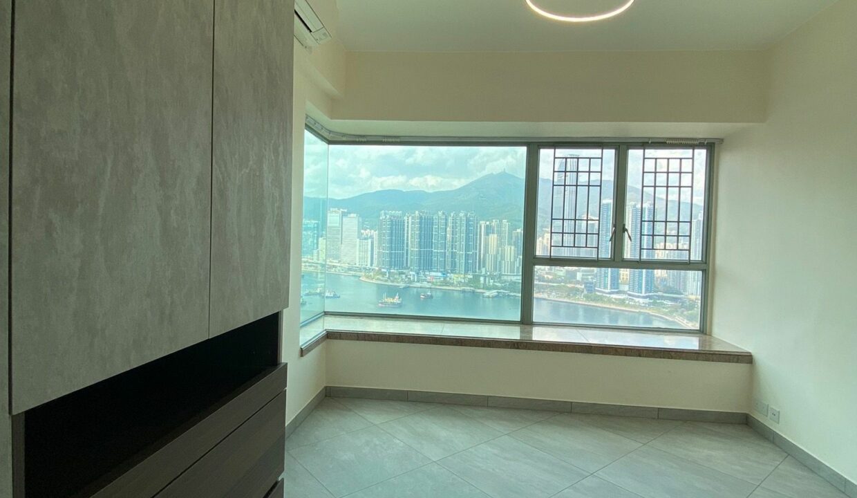 fa91db87-f7a9-4a3b-ac7f-f77de4e07de0