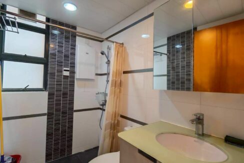 fc65d674-d8d9-4459-a1e6-fa6c2f440367